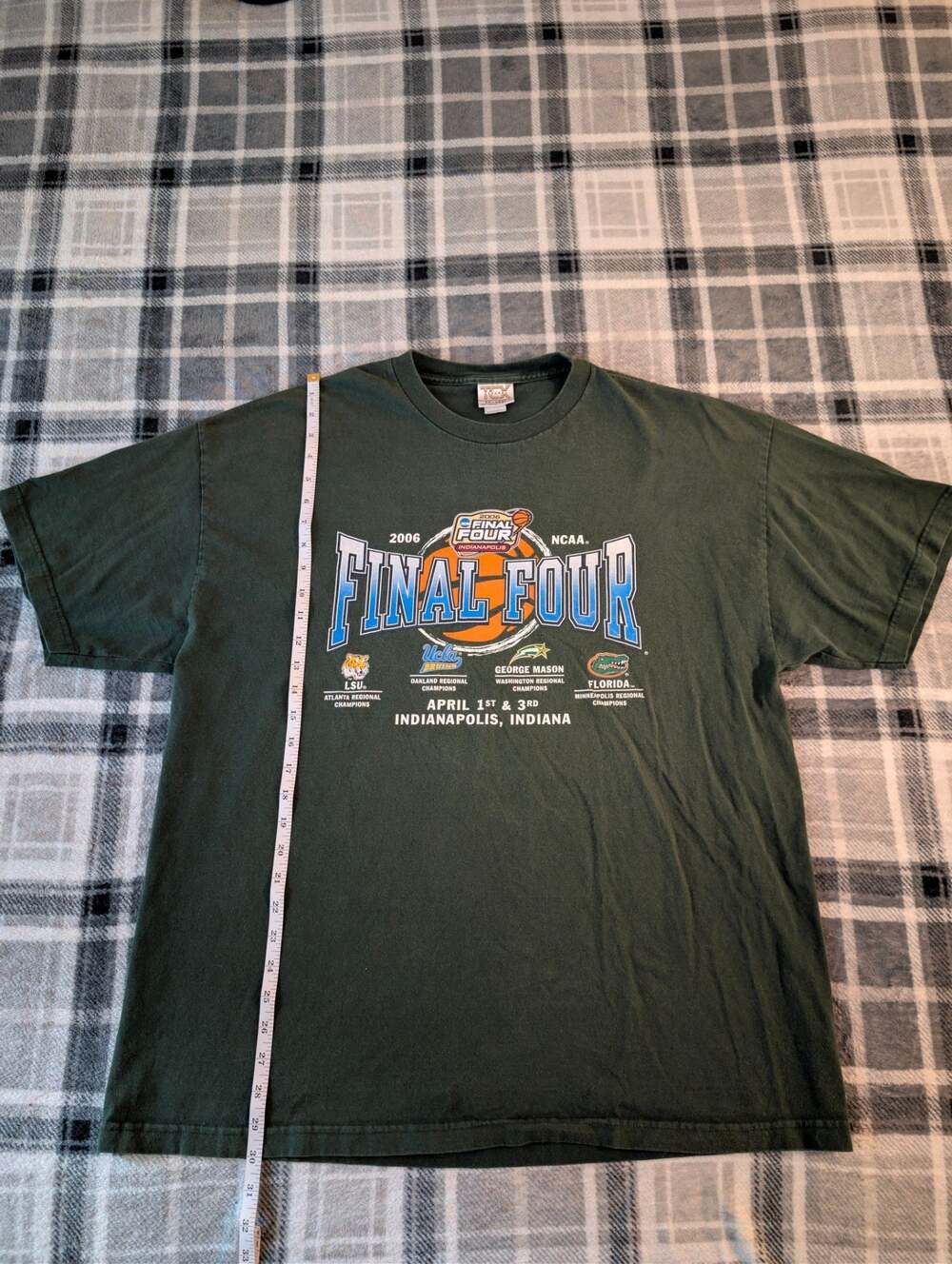 Vintage 2006 NCAA Final Four Indianapolis Basketball T-Shirt